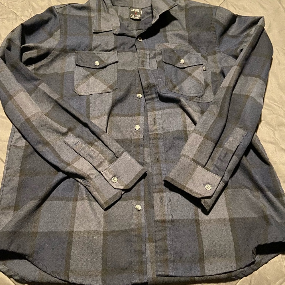 Oakley Flannel